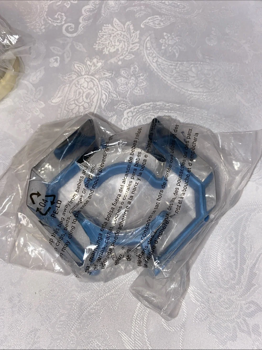 BRAND NEW & SEALED Williams-Sonoma Star Wars Sandwich / Cookie Cutters, set of 2